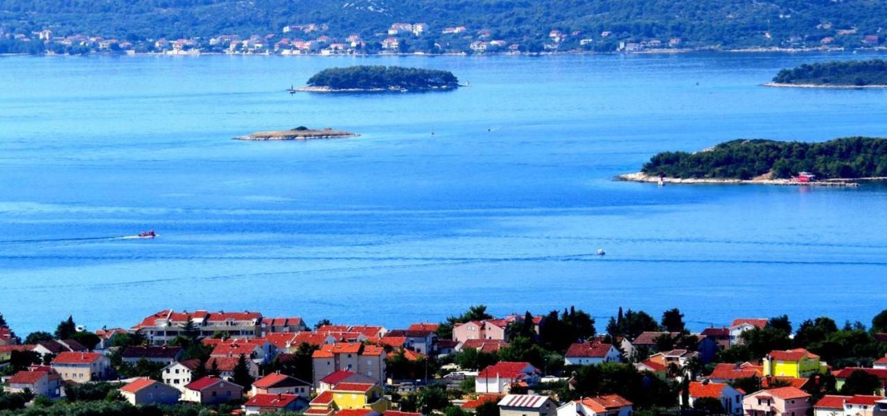 Apartman Turanj Exteriér fotografie