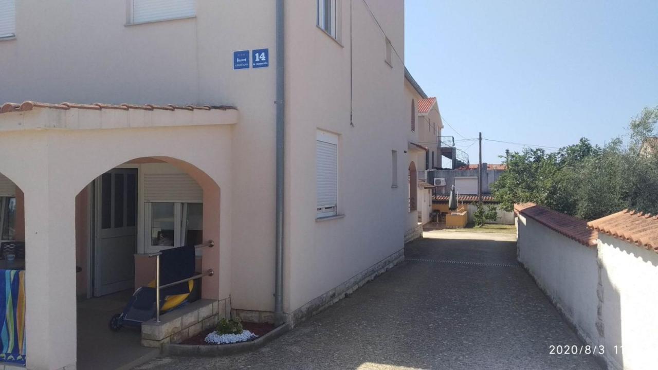 Apartman Turanj Exteriér fotografie