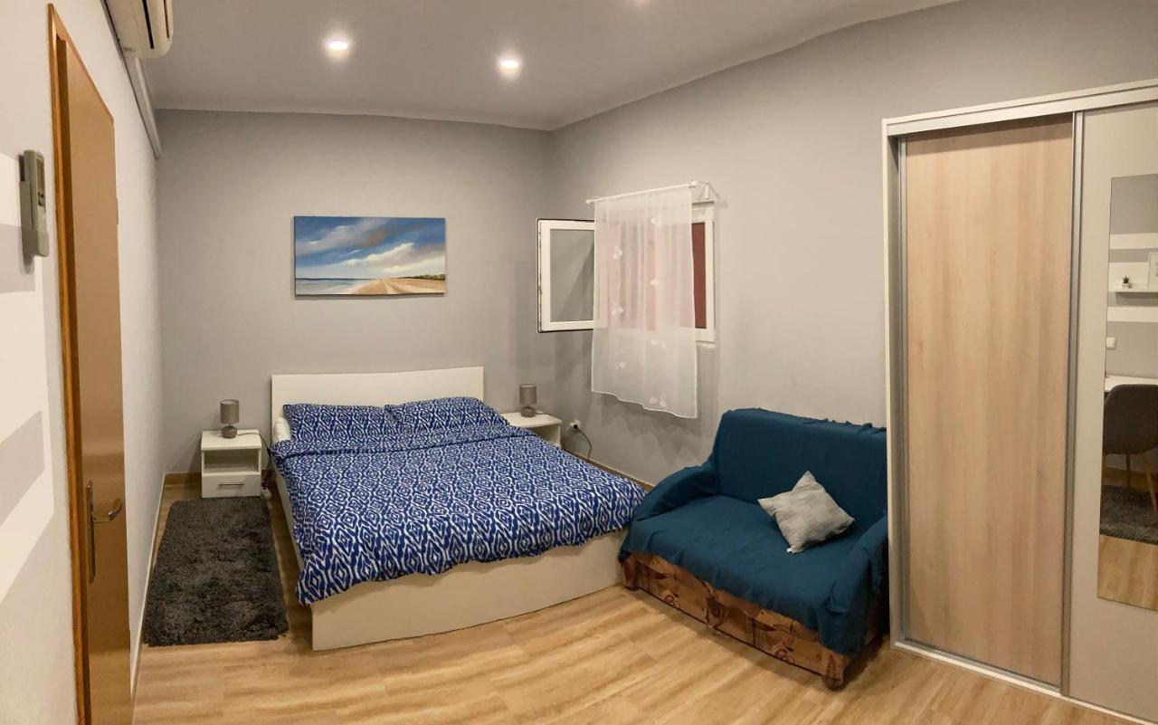 Apartman Turanj Exteriér fotografie