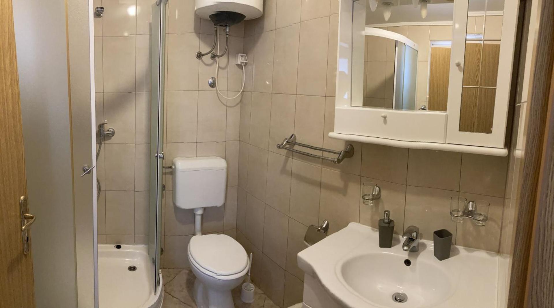 Apartman Turanj Exteriér fotografie